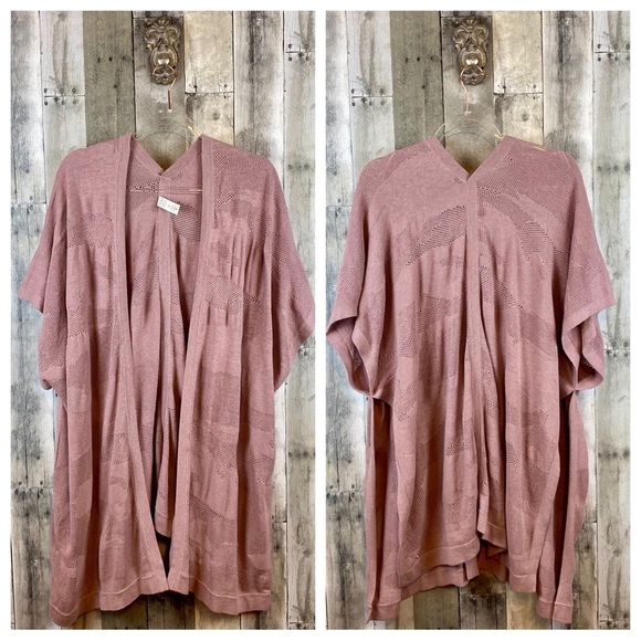 Lululemon Find Your Light Wrap in Heathered Vintage Mauve One Size. - Picture 11 of 16